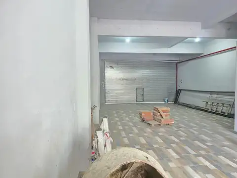 Depósito en Flores