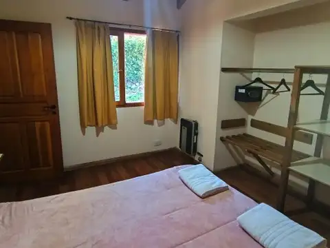 Casa en Alquiler con 1 cochera