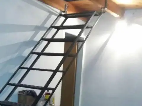 Depto Tipo Casa en Venta 60 años
