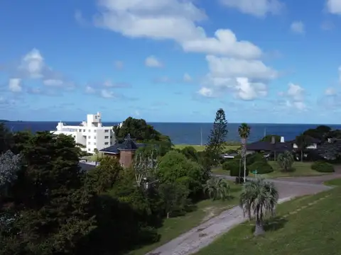 Casa en venta de 3 dormitorios c/ cochera en Playa Mansa