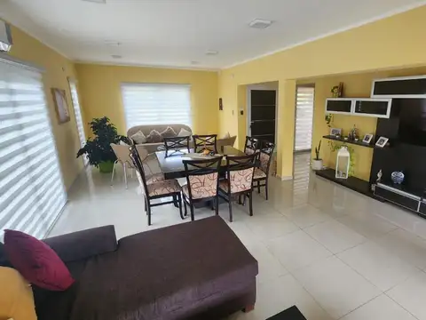 Casa en Venta al Este