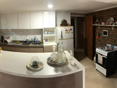 Casa 2 ambientes con 1 baño