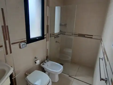 Casa de Categoría en Altos de la Ribera - Alquiler