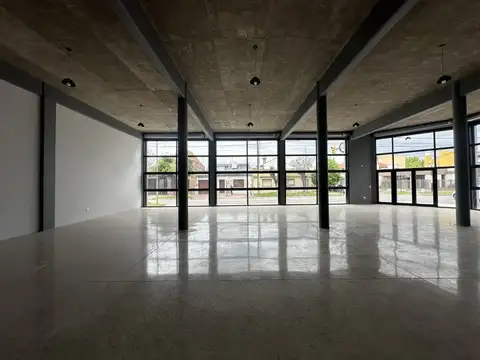 LOCAL COMERCIAL EN PLANTA BAJA