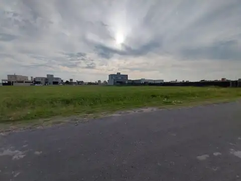 Terreno en Venta en Funes, USD 83.000