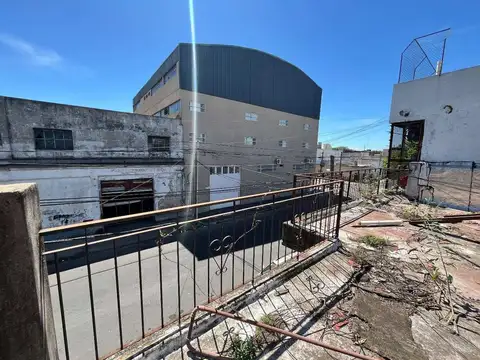 VENTA CASA  A REFACCIONAR VALENTIN ALSINA