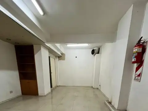 Local en Alquiler en Flores Norte, $ 700.000