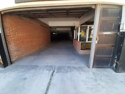 Alquiler por invierno cocheras en Miramar. Edificio Mitre