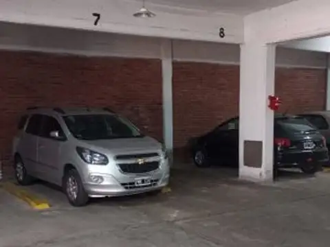 Alquiler por invierno cocheras en Miramar. Edificio Mitre