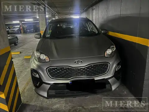 Cochera cubierta en venta en Olivos