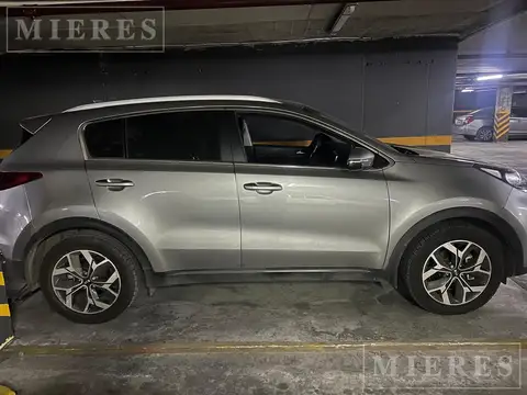 Cochera cubierta en venta en Olivos