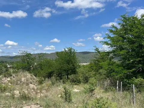 Hermosas medias hectarias en Nono, con escritura
