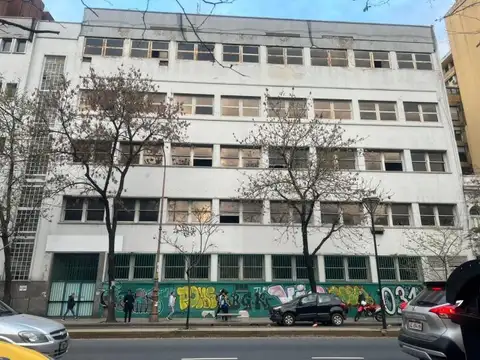 Barracas. Lote en venta. 15200 m2 Vendibles. 10 pisos.