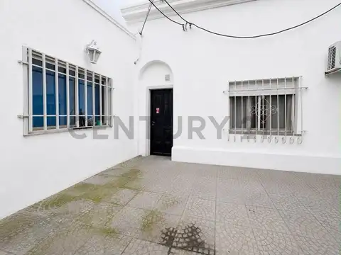 Departamento 8 ambientes con 1 baño