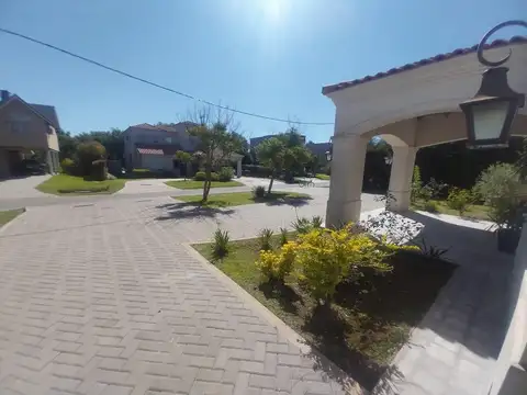 Casa en Alquiler al Oeste