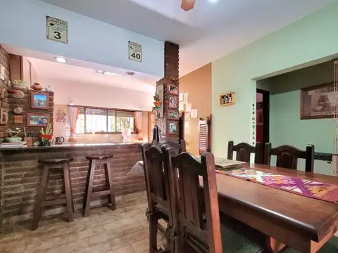 Venta casa 5 ambientes en Billinghurst