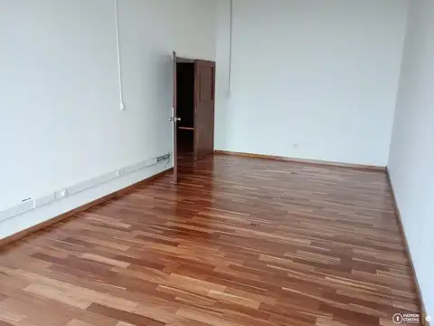 Oficina en Venta 20 años