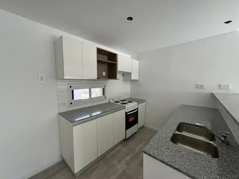 Avenida Pellegrini 3000