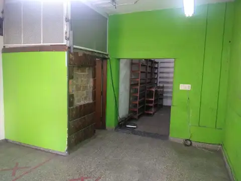 Local en Alquiler en Sarandi, $ 350.000
