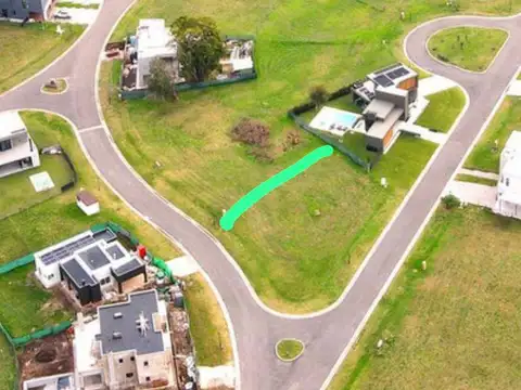 San Juan Chico. Excelente lote central en venta