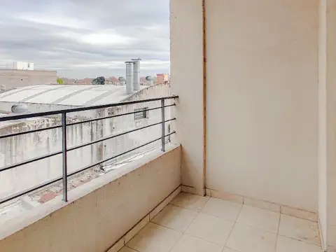 Departamento en Alquiler en Cinco Esquinas, $ 250.000
