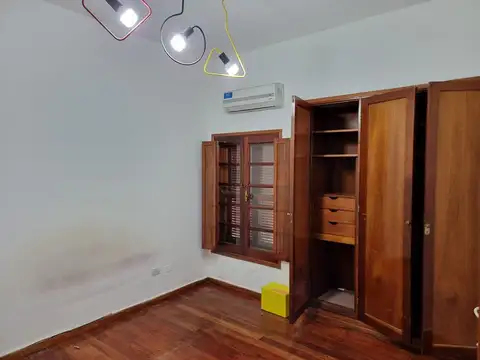 FABULOSA CASA EN VILLA CARLOS PAZ, Bº COSTA AZUL, CON PILETA CLIMATIZADA CUBIERTA, CANCHA DE SQUASH,