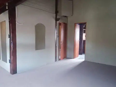 Depto Tipo Casa 4 ambientes con 2 baños