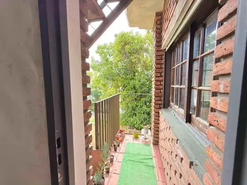 Departamento 5 ambientes con 2 baños
