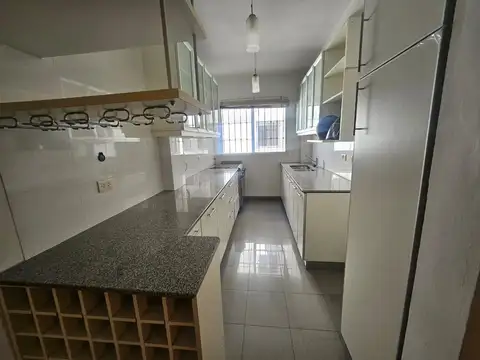Depto Tipo Casa 4 ambientes con 2 baños