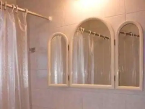 Casa en Venta con 4 cocheras