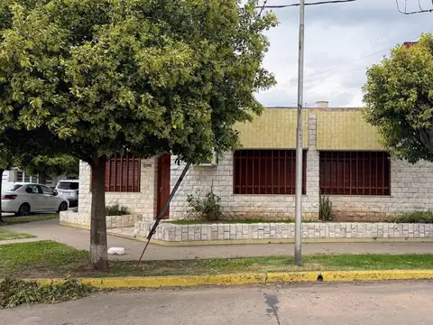 San Carlos al 598