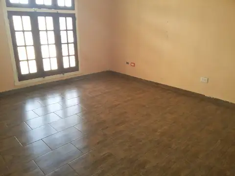 Oficina / Local en Alquiler Sin Expensas - Excelente ubicación.