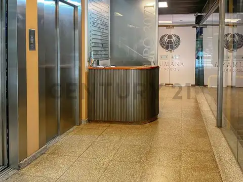 Oficina 3 ambientes con 2 baños