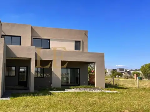 Casa en Alquiler en San Sebastian, USD 1.500