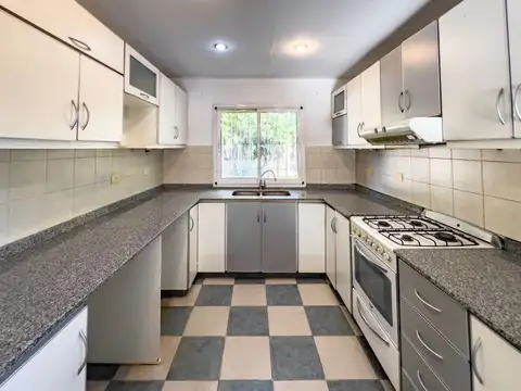 Alquiler casa 4 ambientes Parque Leloir