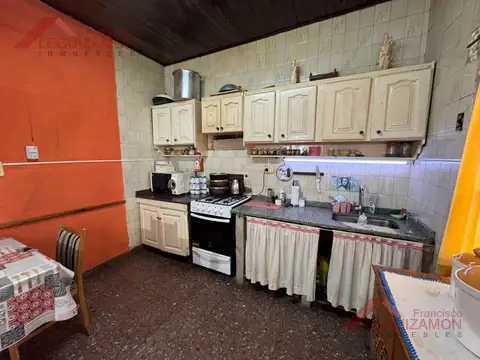Depto Tipo Casa 7 ambientes con 2 baños
