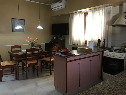 Casa en Venta con 5 cocheras