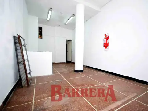 Av. Elcano 3500, Piso local