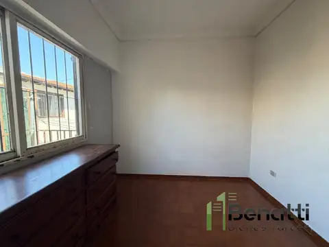 PH tipo dúplex 3 amb. c/dos patios y dos baños en San Justo