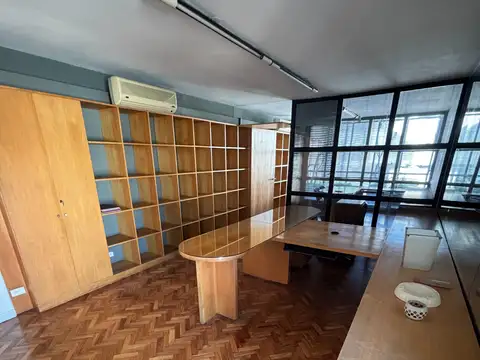 Paraná 500, Piso 10