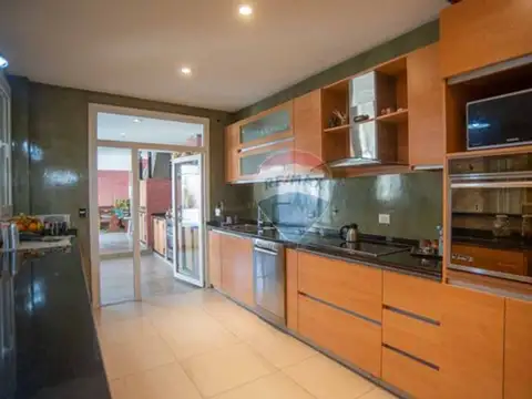 Casa 4 ambientes con 3 baños