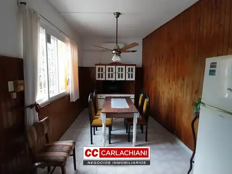 Casa 5 ambientes con 1 baño
