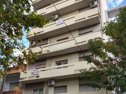 3 ambientes centro de Ramos Mejia adelanto y cuotas