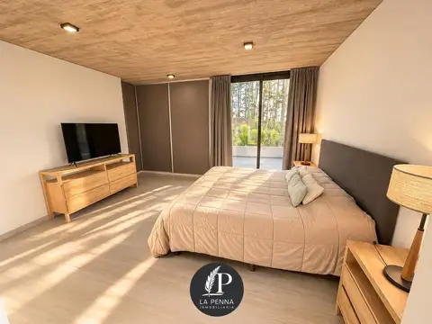 Casa 5 ambientes con 3 baños