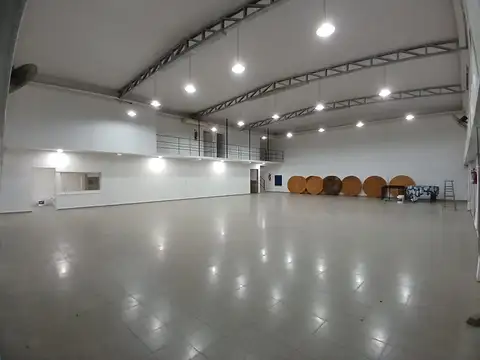 ALQUILER GRAN "LOCAL COMERCIAL" EN SAN NICOLAS  
