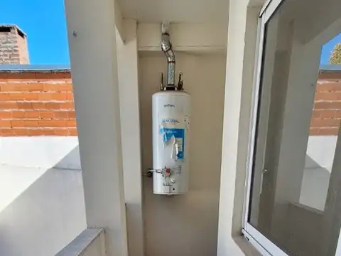 Depto Tipo Casa 2 ambientes con 1 baño