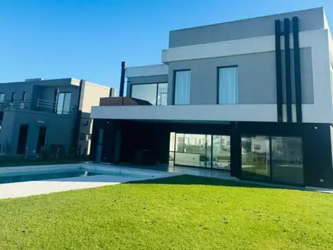 Casa en Alquiler A Estrenar