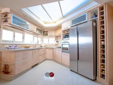 Casa en Venta de 5 dormitorios
