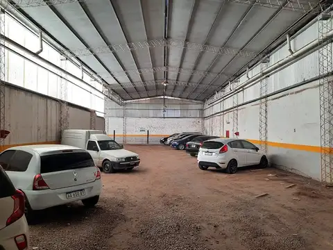 TERRENO EN VENTA CON PARKING FUNCIONANDO -BARRIO OBSERVATORIO CORDOBA CAPITAL OPORTUNIDAD PARA DESAR