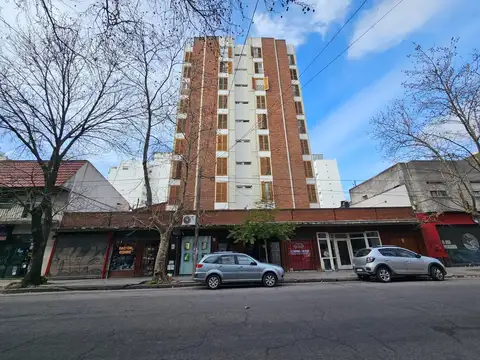 Venta Departamento 2 Amb con Balcon y Cochera fija  Centro Mar del Plata